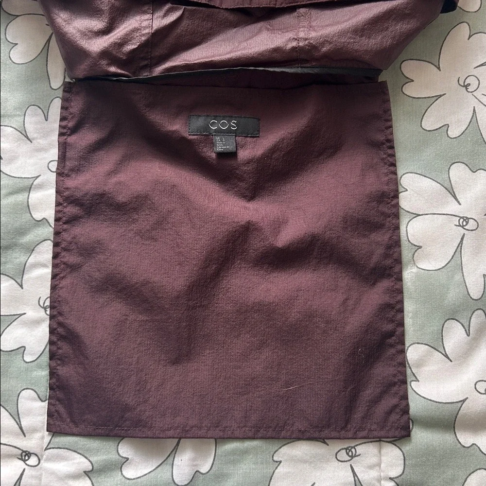 COS Men's Large Hooded‎ Packable Lightweight Anorak Dark Burgundy Purple/Black
